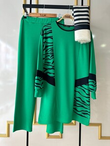  - ARBEZ KOL VE ÖN ZEBRA PARÇALI İKİLİ TAKIM A3-1-1464-54-BENETTON