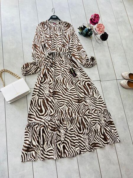 HESA ZEBRA DESENLİ VE KEMERLİ HAKİM YAKA ELBİSE B11-1-2253-37-KAHVE