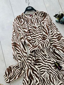 HESA ZEBRA DESENLİ VE KEMERLİ HAKİM YAKA ELBİSE B11-1-2253-37-KAHVE - Thumbnail