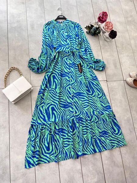 HESA ZEBRA DESENLİ VE KEMERLİ HAKİM YAKA ELBİSE B11-1-2253-54-BENETTON YEŞİLİ