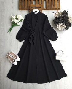 LANDE BOYDAN YAN BAĞLAMA PARÇALI YARIM DÜĞMELİ ELBİSE B1-5-2419-01-SİYAH - 