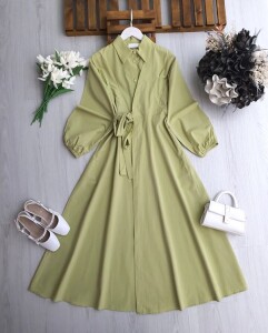 LANDE BOYDAN YAN BAĞLAMA PARÇALI YARIM DÜĞMELİ ELBİSE B1-5-2419-07-YEŞİL - 