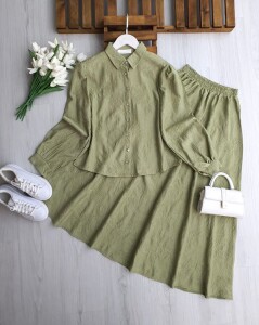 NUZGİ KENDİNDEN DESENLİ JAKARLI ETEKLİ TAKIM A4-5-1735-07-YEŞİL - 