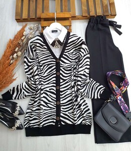  - ZEBRA DESENLİ TRİKO HIRKA A10-5 8055-01-SİYAH